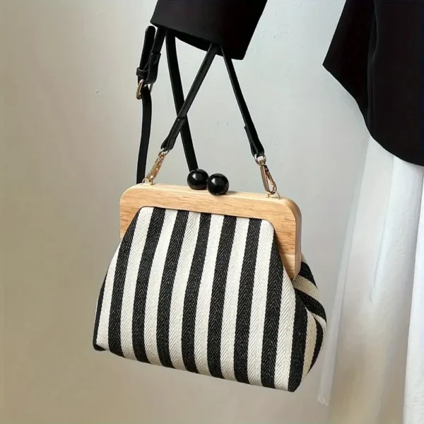 Fashion Striped Wooden Clip Shell Bags